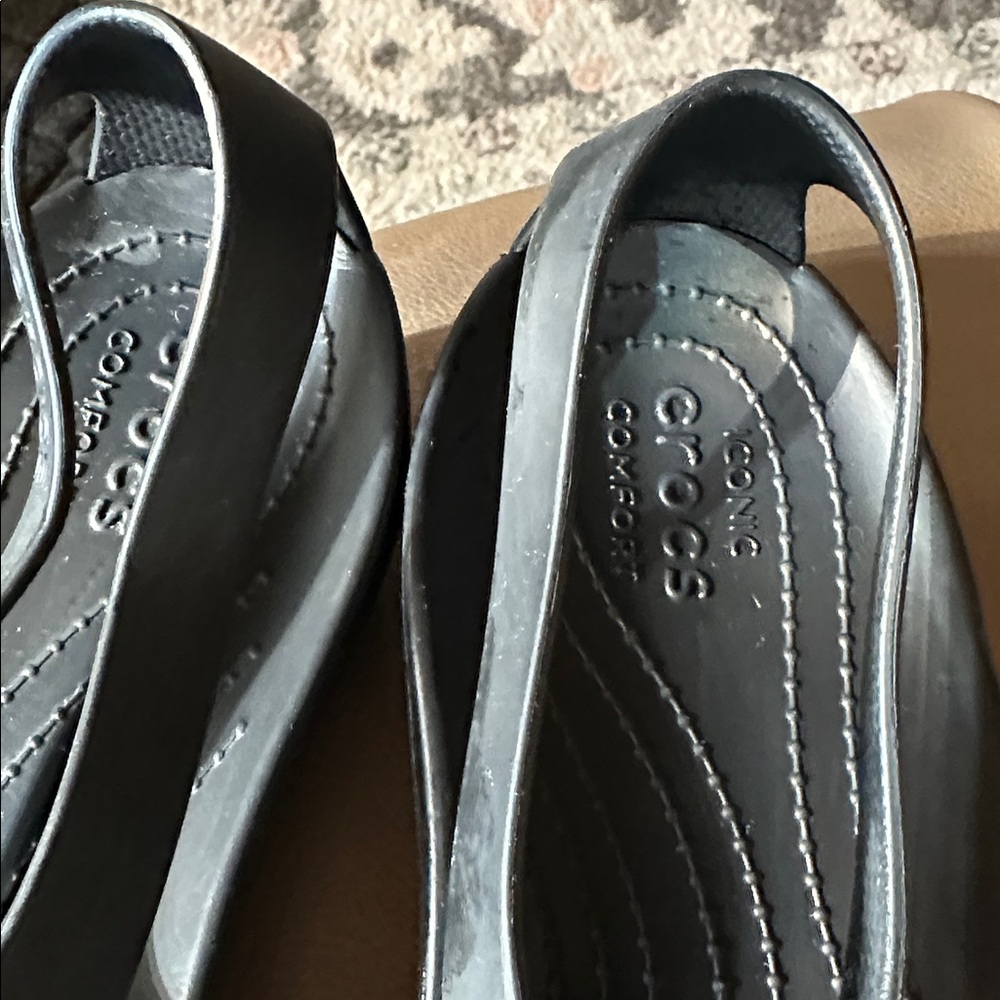 CROCS Women’s Black Sandals - Picture 2 of 12